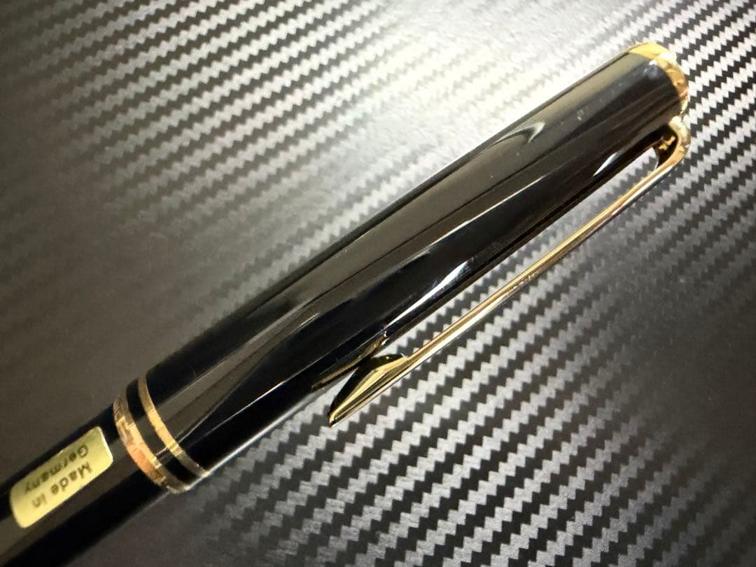 未使用に近い モンブラン クラシック ブラック ボールペン