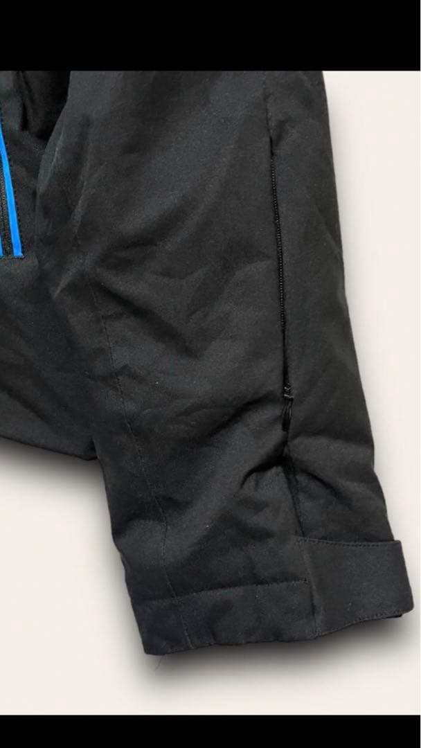 HELLY HANSEN（ヘリーハンセン）のマウンテンパーカー　黒　XLサイズ