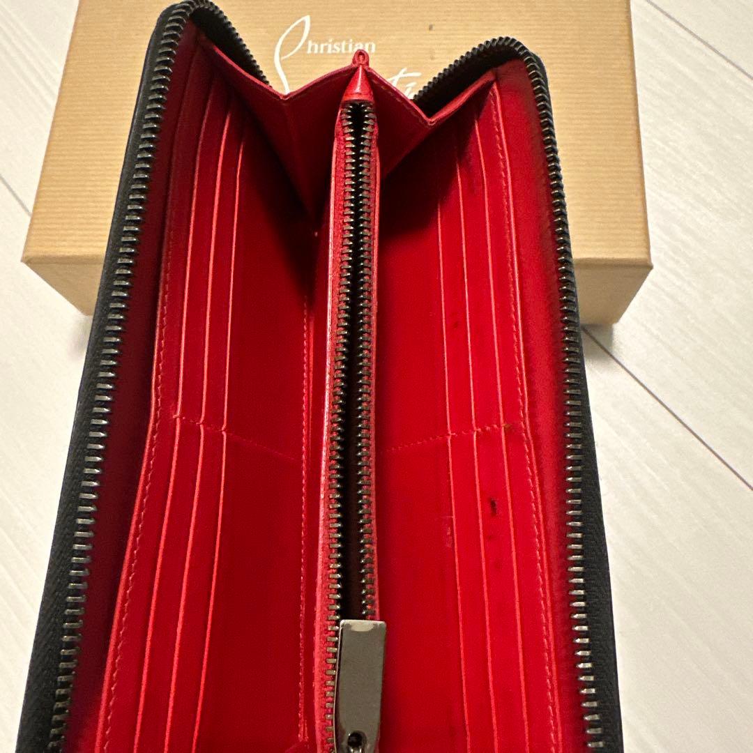 ルブタン　財布