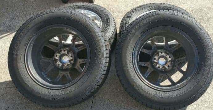 24年製215/65R16スタッドレス+16インチホイール　バリ山　ナット◯