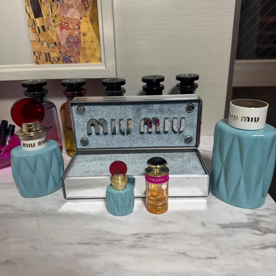 MIU MIU 香水　インテリア