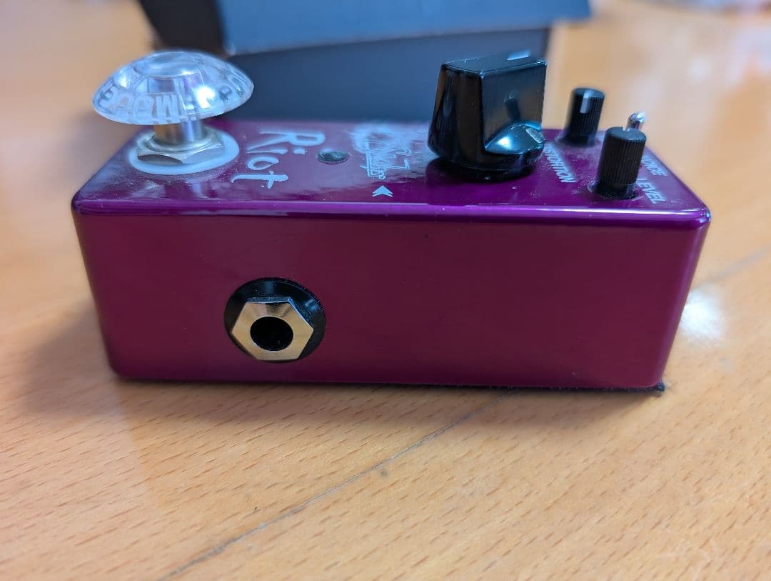 Suhr Riot mini ディストーション