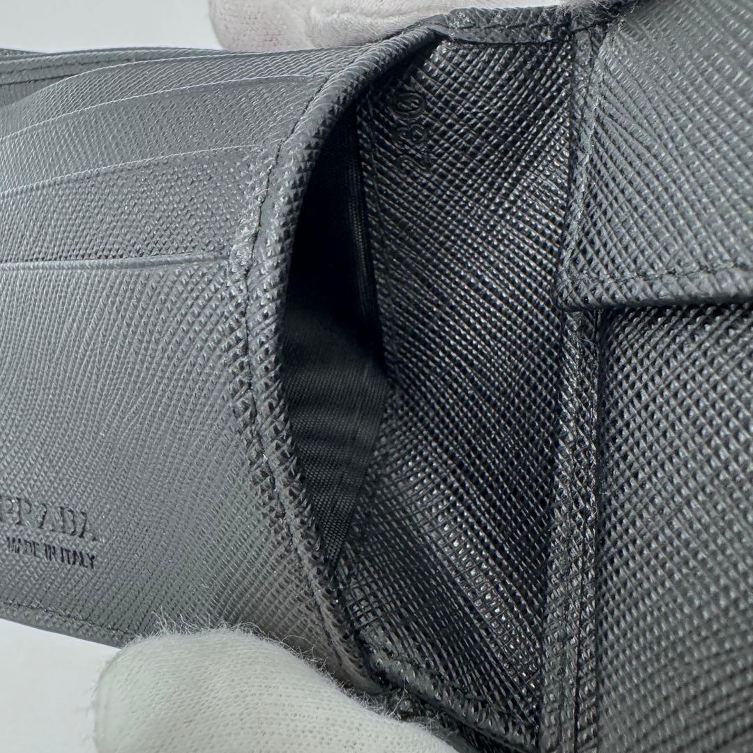 【美品】PRADA プラダ サフィアーノ 二つ折り財布 2M0738 ブラック