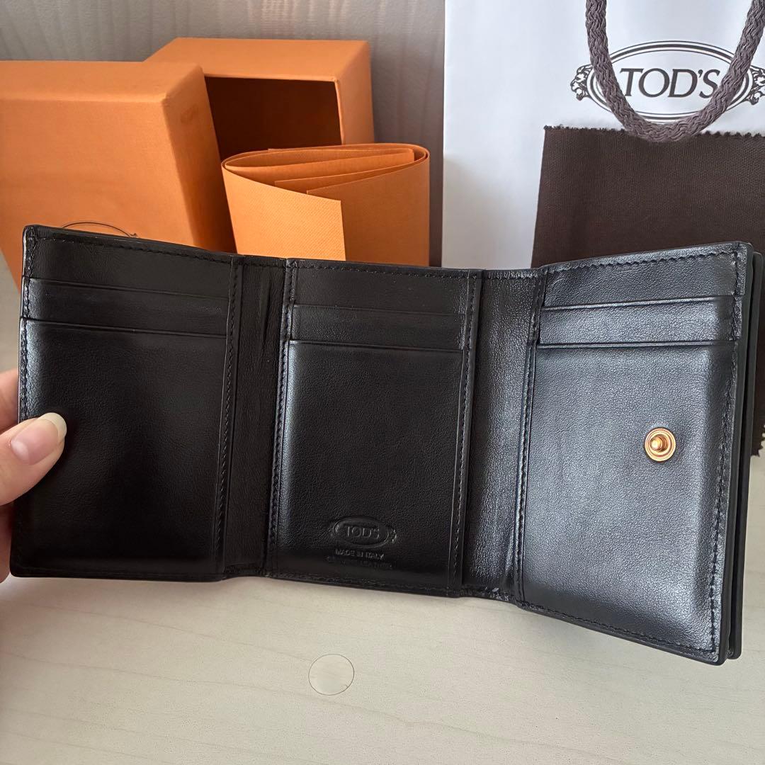 美品 希少品 TOD'S トッズ Tタイムレス 三つ折り財布 レザー ブラック