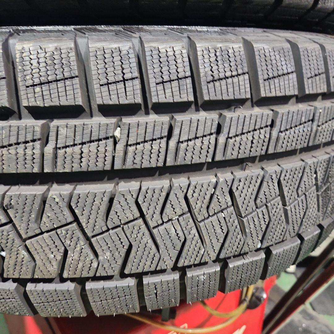 215/65R16　スタッドレス　4本セット 21年製