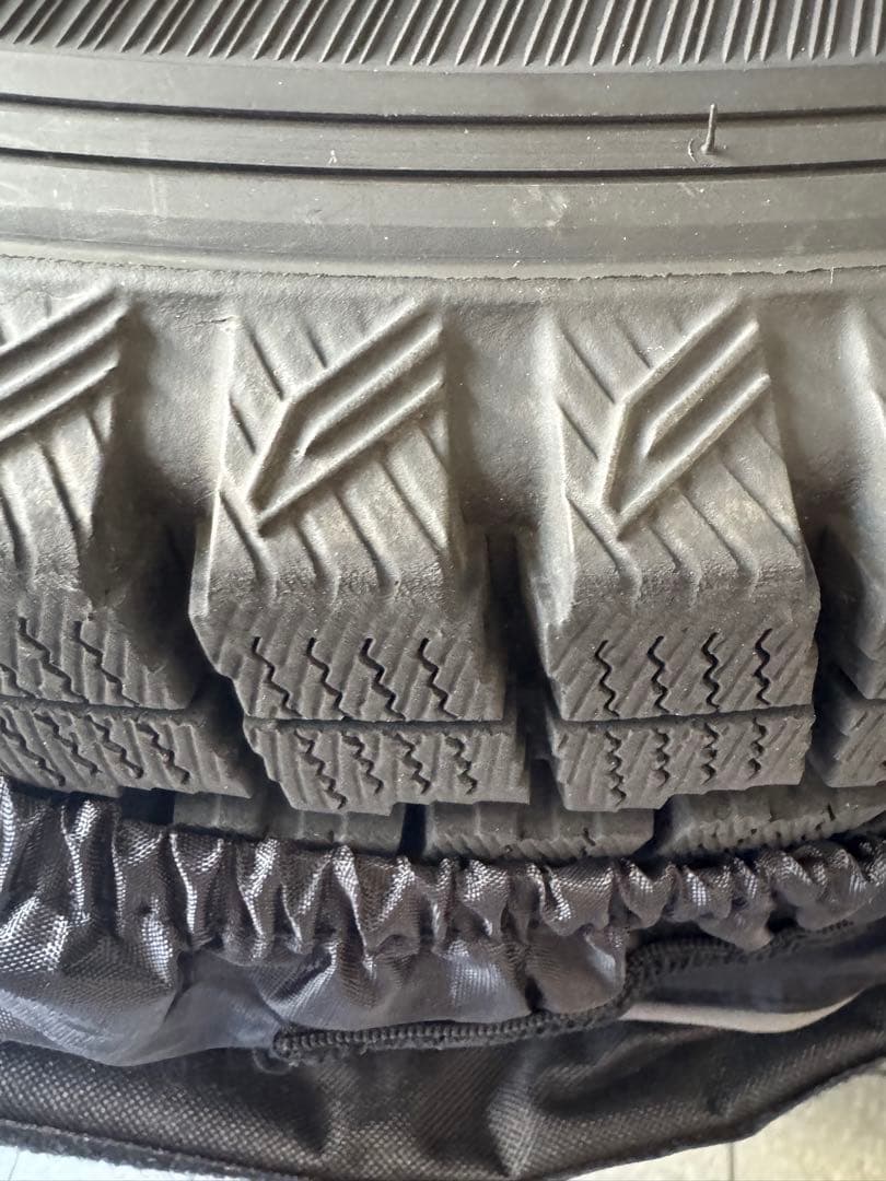 Goodyear IceNav Cargo 15インチ スタッドレスタイヤ