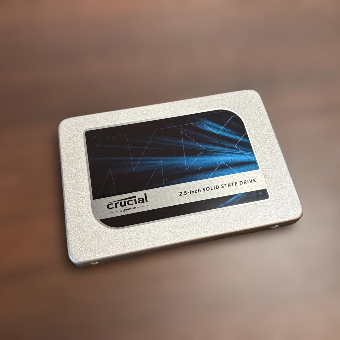 2TB 2050GB Crucial MX300 2.5 SSD ①