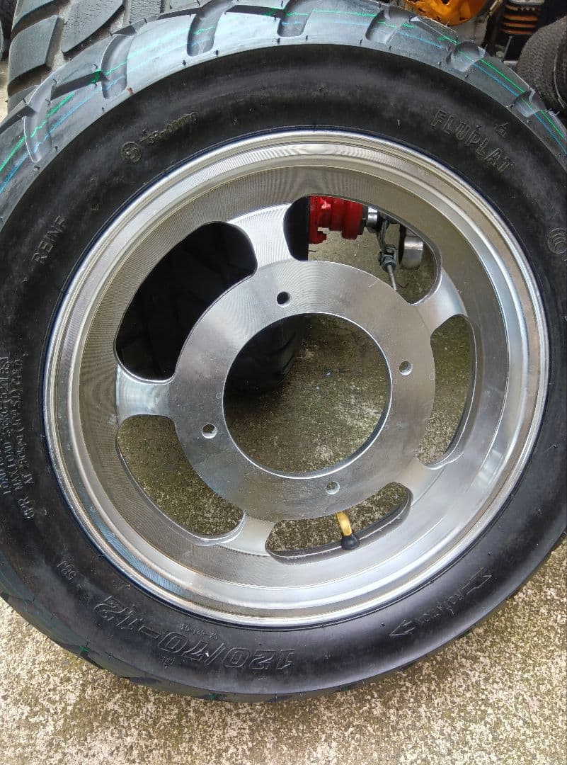 １２インチジャイロキャノピー前タイヤ・ホイール新品