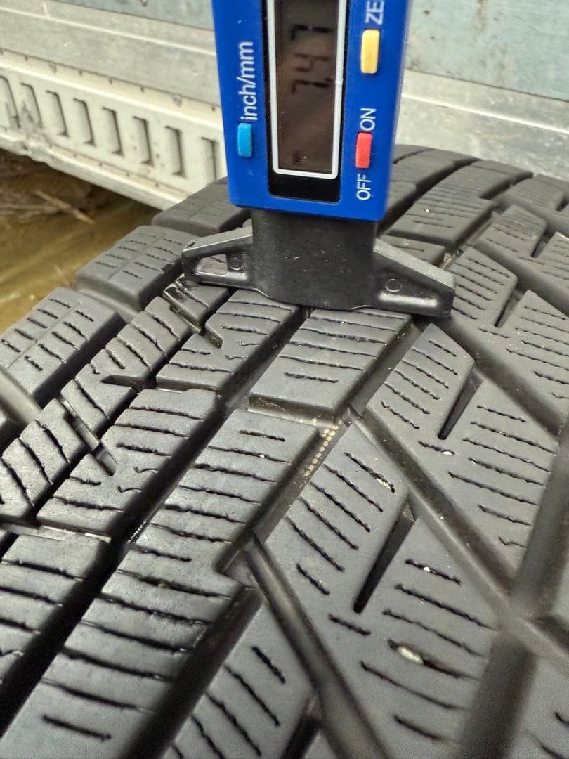 フィアットヨコハマスタッドレス195／65R15 91Q深溝