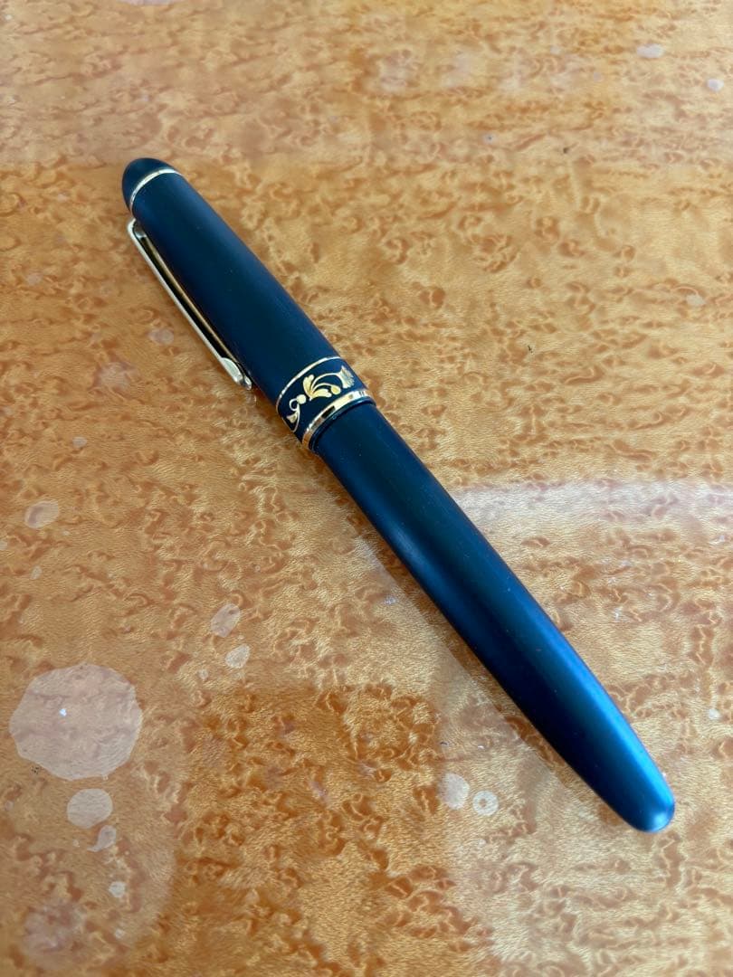 プラチナ萬年筆＃３７７６ 純金「肥後象嵌」絵柄（イチョウ）ペン先：中字受注生産