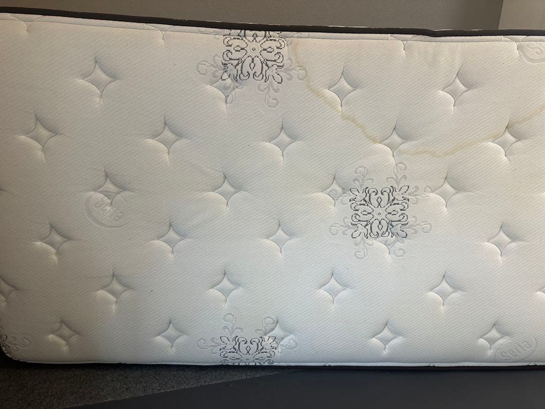 定価34万→9万　サータ（Serta）マットレス：シングルベッド　セット