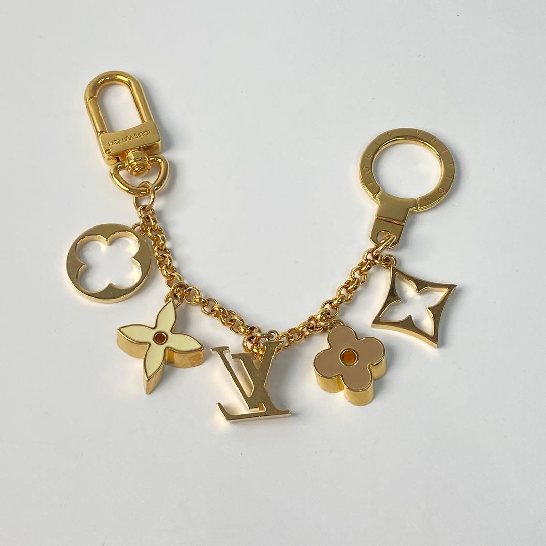 ルイ ヴィトンLOUIS VUITTON バッグチャーム チェーンフルールドゥ.