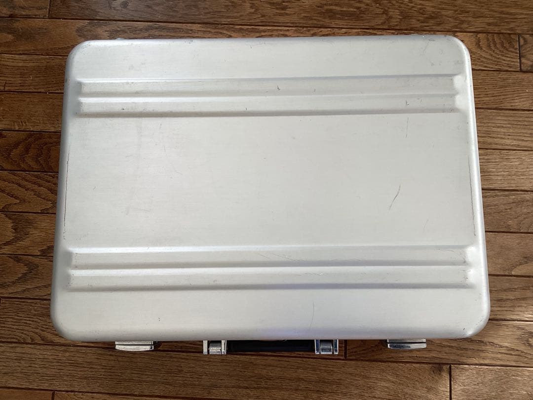 ZERO HALLIBURTON アルミキャリーケース　アタッシュケース　正規品