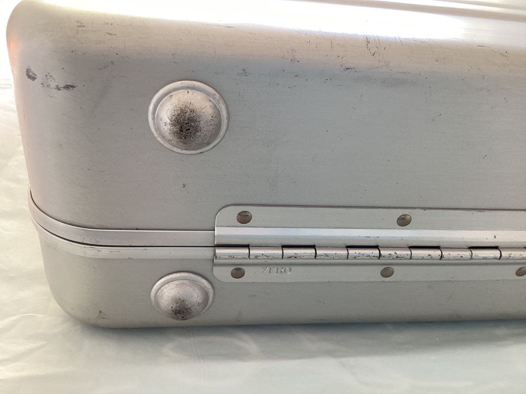 ZERO HALLIBURTON アルミキャリーケース　アタッシュケース　正規品