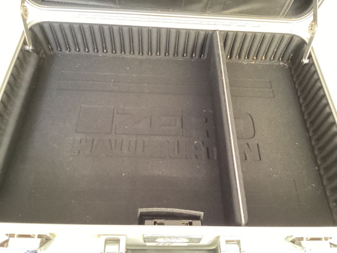 ZERO HALLIBURTON アルミキャリーケース　アタッシュケース　正規品
