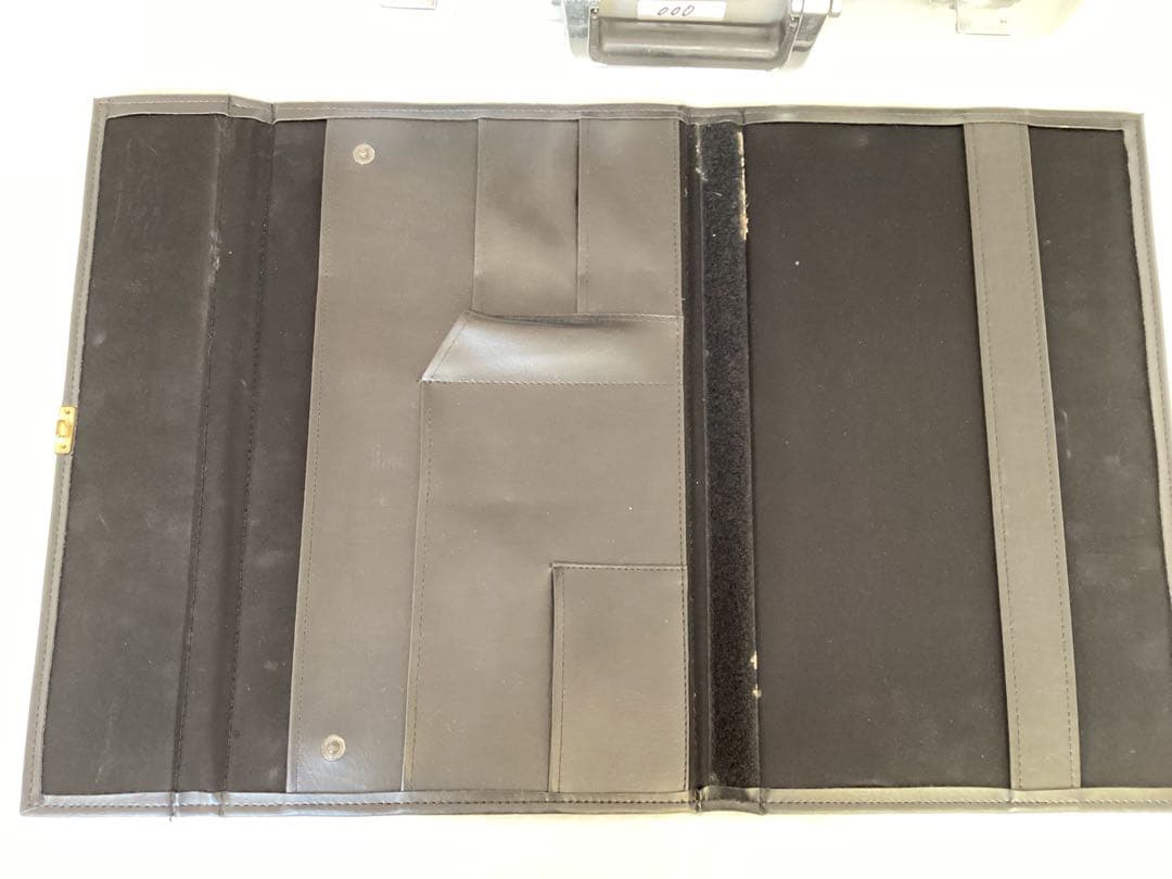 ZERO HALLIBURTON アルミキャリーケース　アタッシュケース　正規品