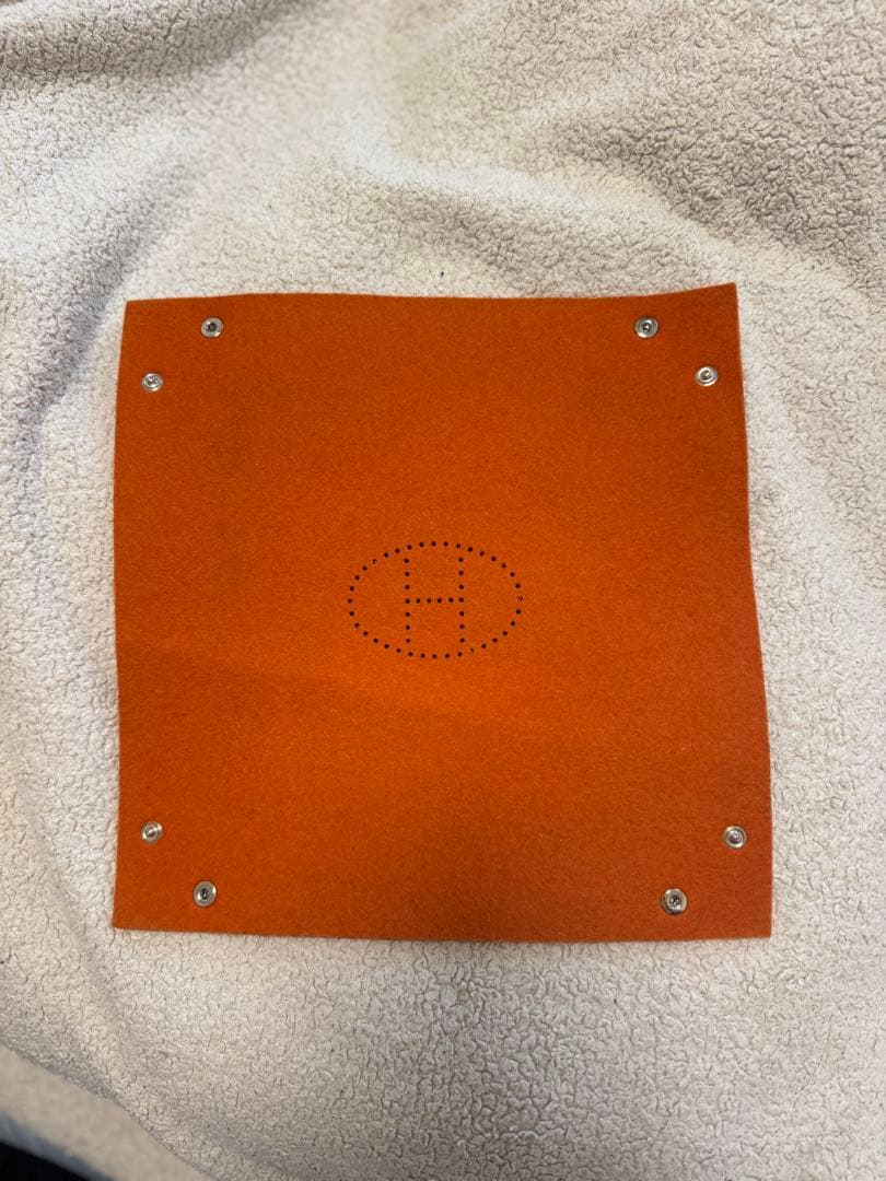 【ヨッシさん専用】HERMES オレンジ　フェルト小物入れ
