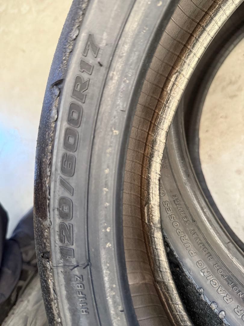 ST600 バトラックスR11前後　使用時間約40分　①