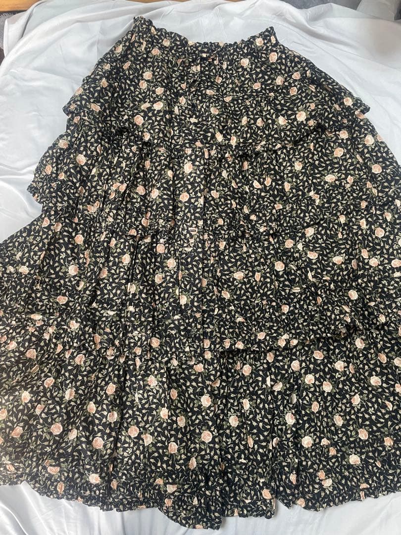 ピンクハウス　ローズ柄　ティアードスカート