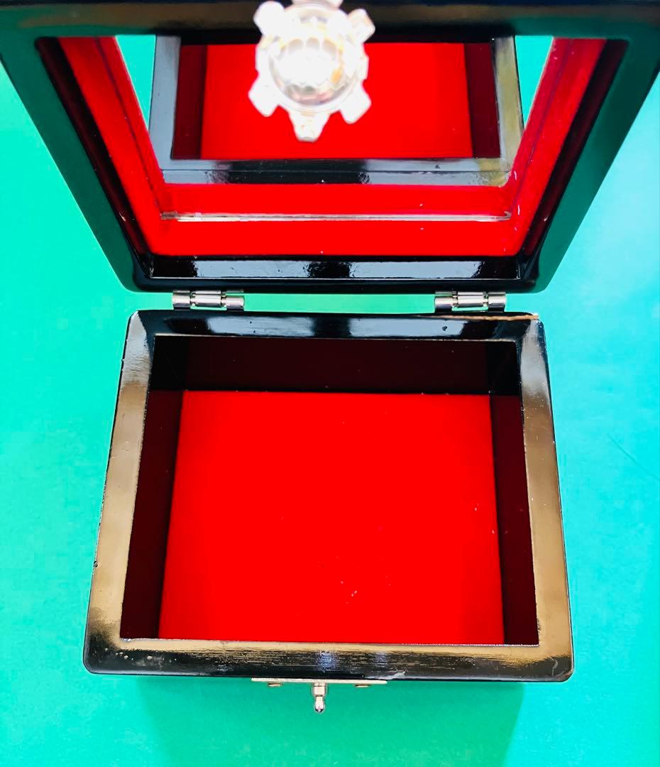 黒い木製 蝶と花のデザイン 宝石箱 貝殻細工 鏡付き 伝統工芸品 ゴージャス