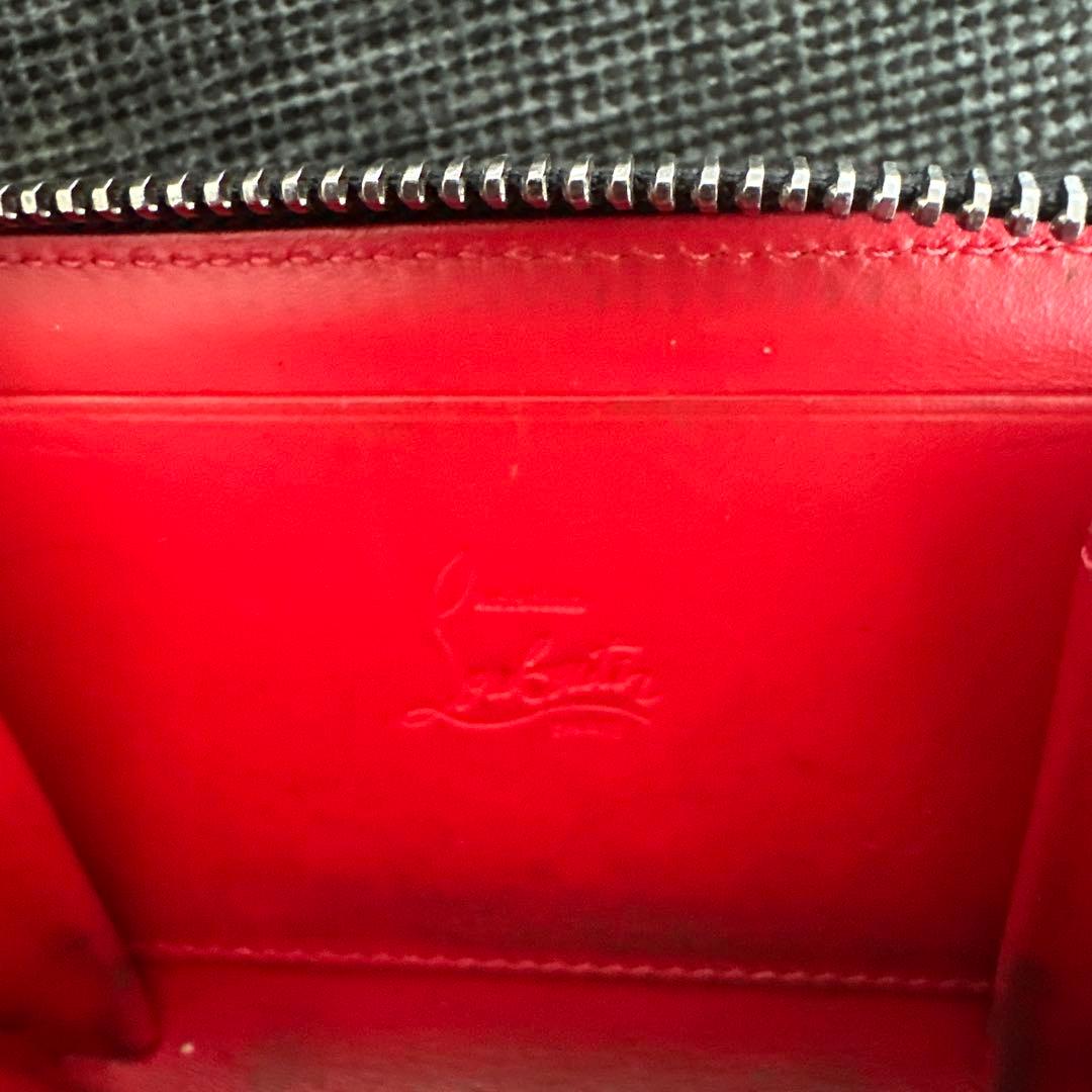 Christian Louboutin パネトーネ スタッズ ケース