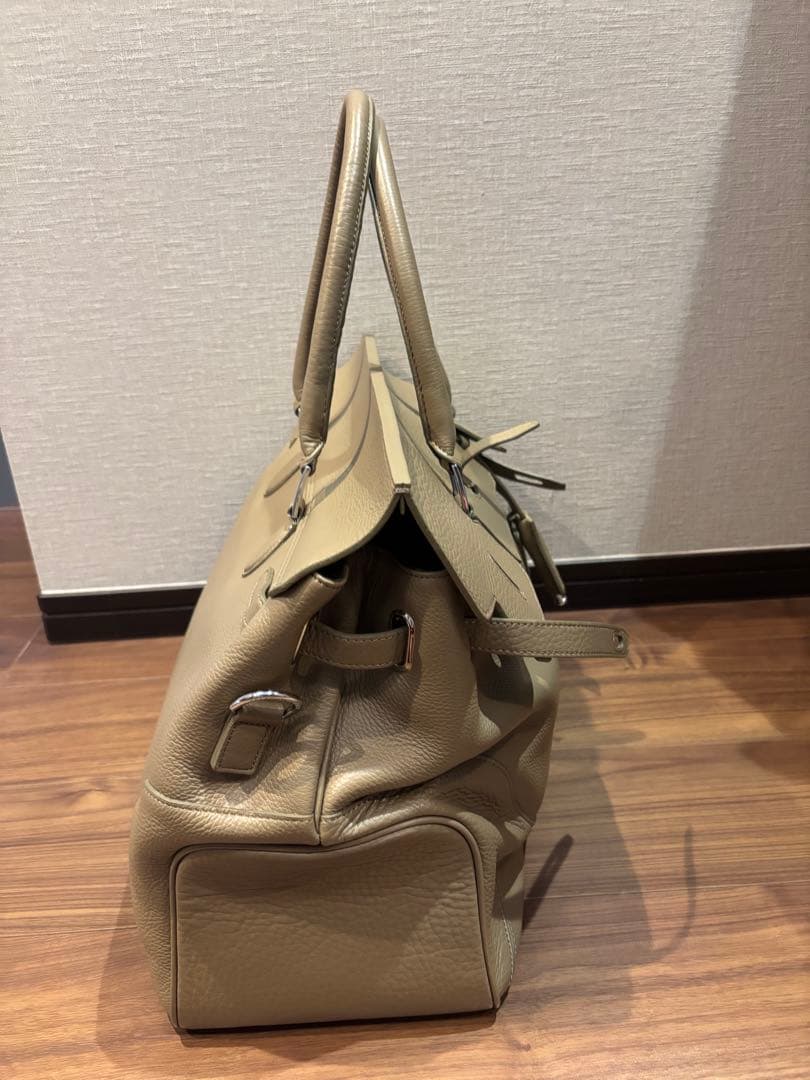 ペッレモルビダ Maiden Voyage MB026A トープ