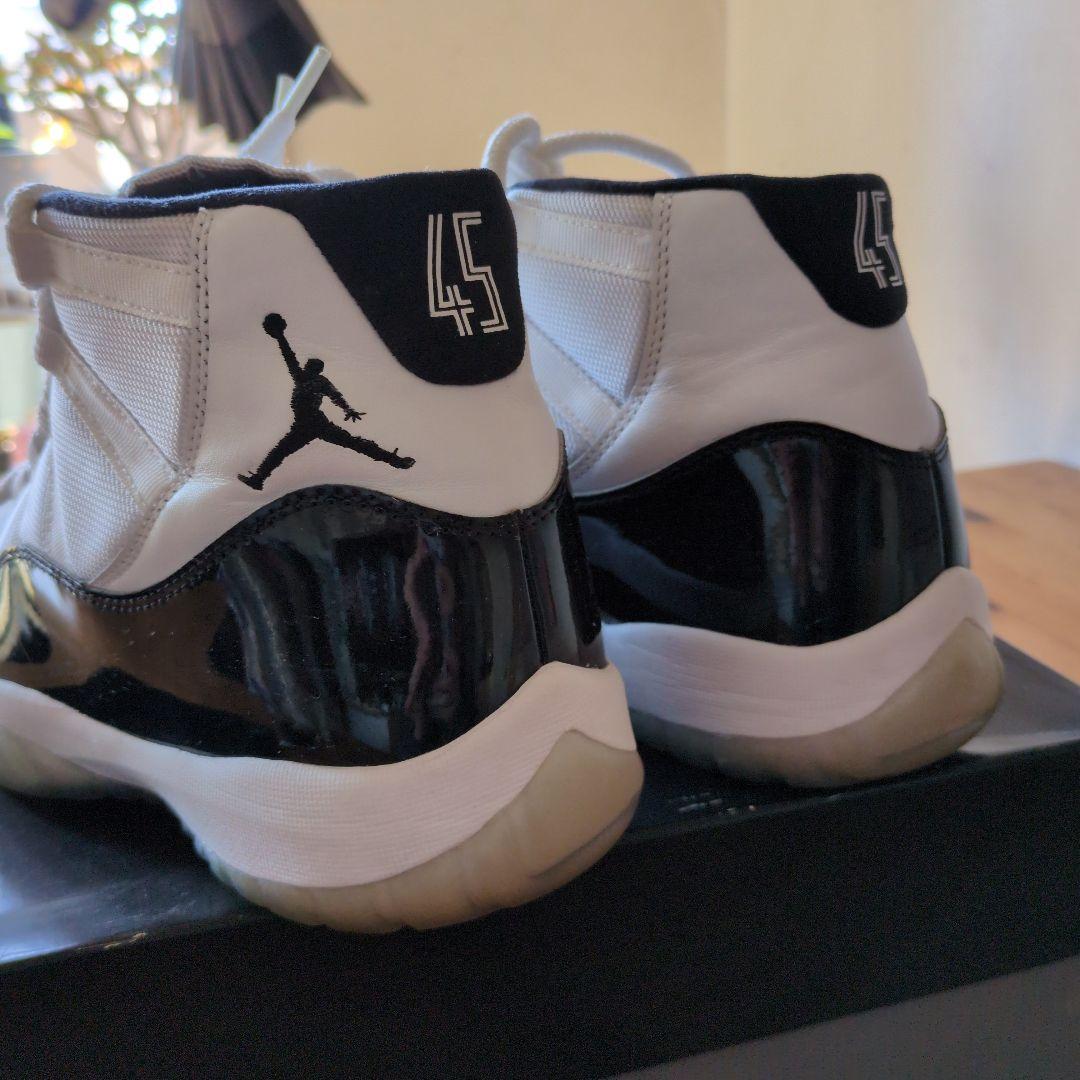 Jordan Air Jordan 11Retro ホワイト/ブラック