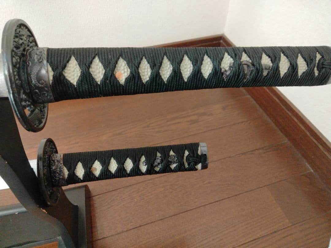 模造刀 上黒石目 龍雲の図 大刀 小刀 セット 刀袋付