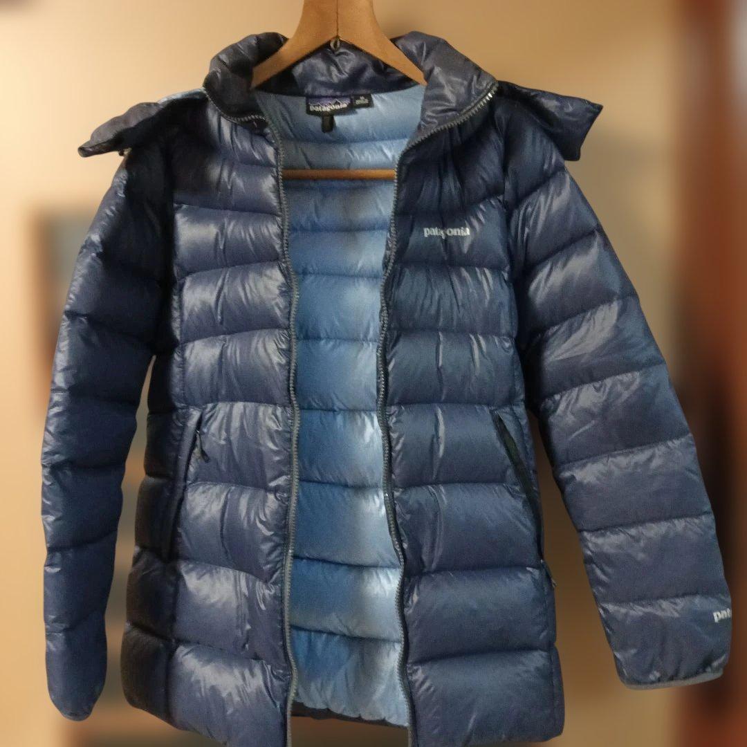 patagonia フード付きダウンジャケット ネイビー