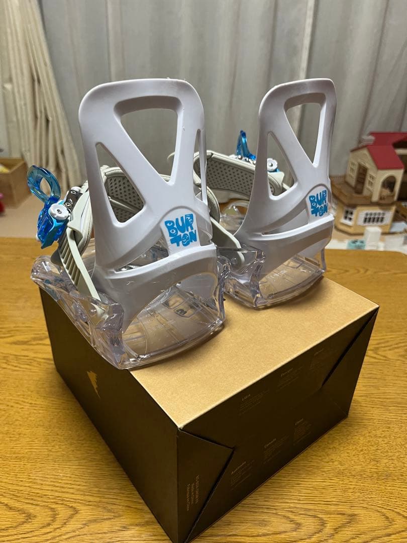 バートンGrom Kids スノーボードビンディング Mサイズ ホワイト