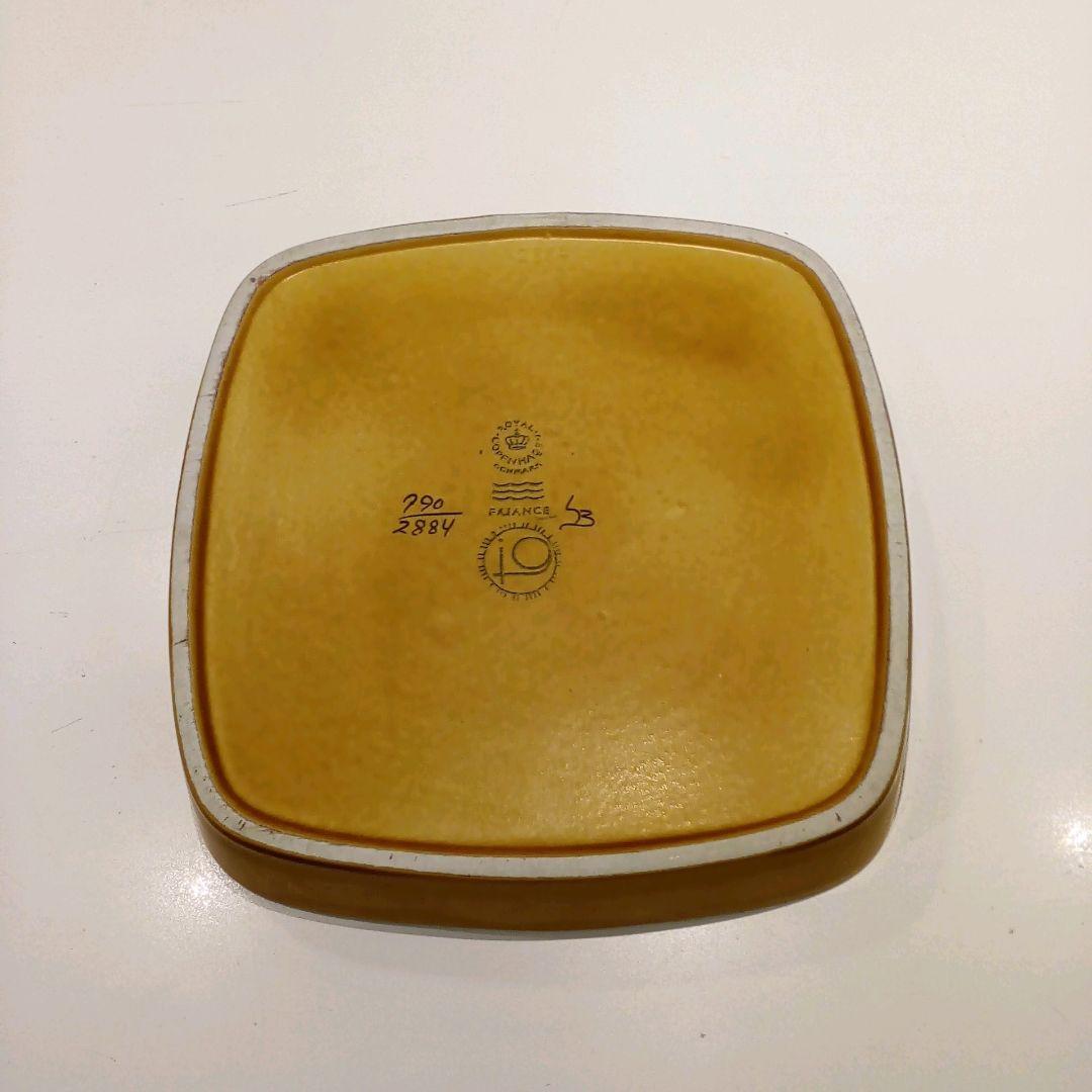 ロイヤルコペンハーゲン   バッカ 角皿