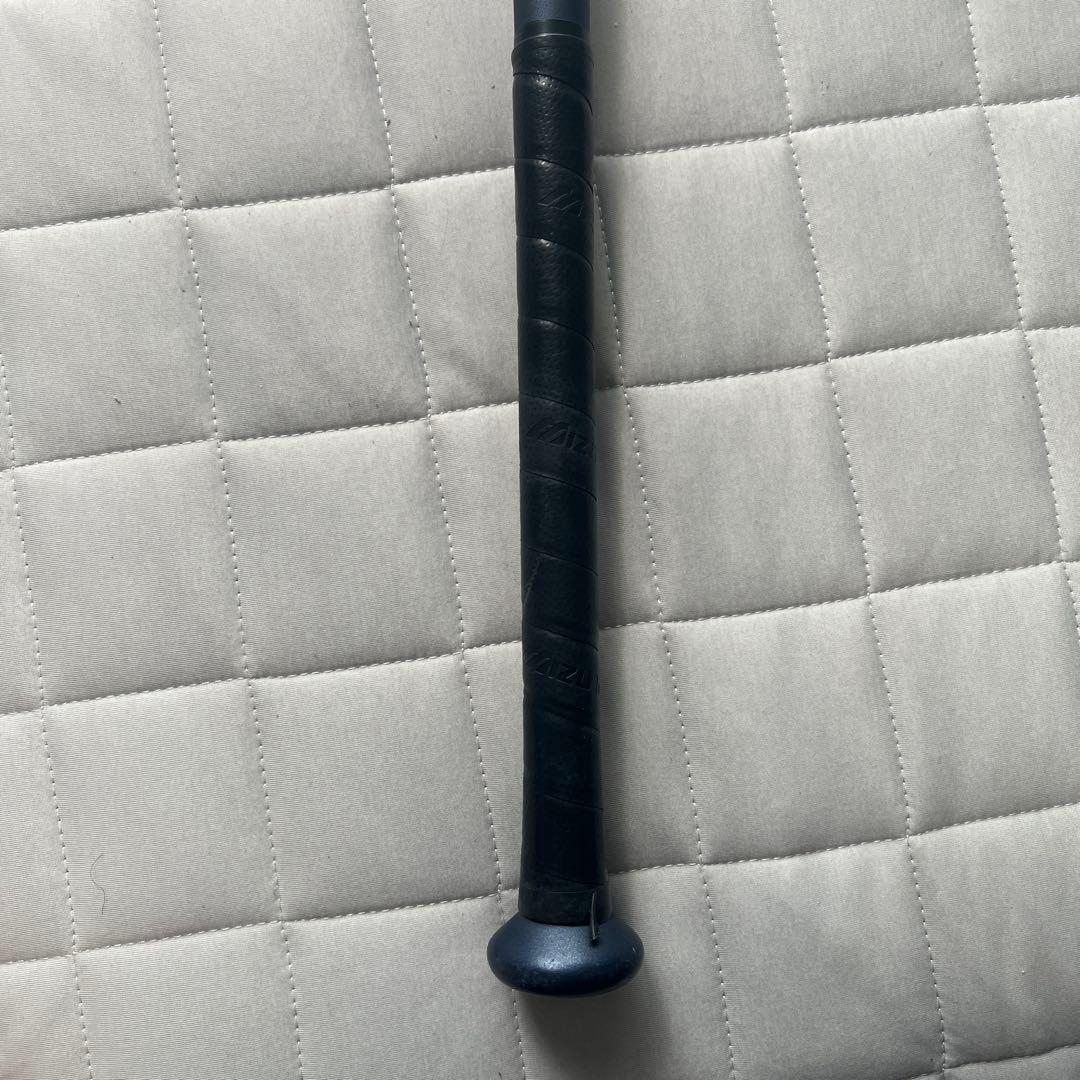 BEYOND MAX LEGACY 軟式バット 黒金　83センチ
