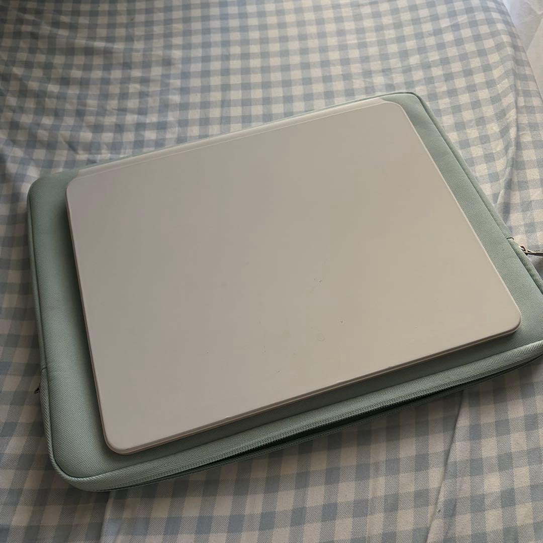 美品 iPad Magic Keyboard Pro 12.9インチ A2480