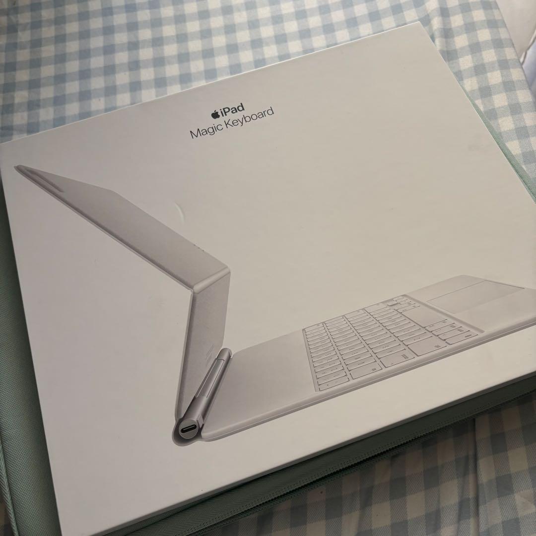 美品 iPad Magic Keyboard Pro 12.9インチ A2480