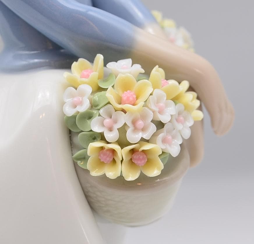５月の花　＃5467　★リヤドロ　ポーセリン　ヴィンテージ　光沢仕上げ　絶版