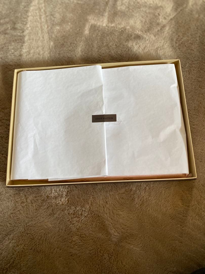 LOUIS VUITTON ピンク ストール