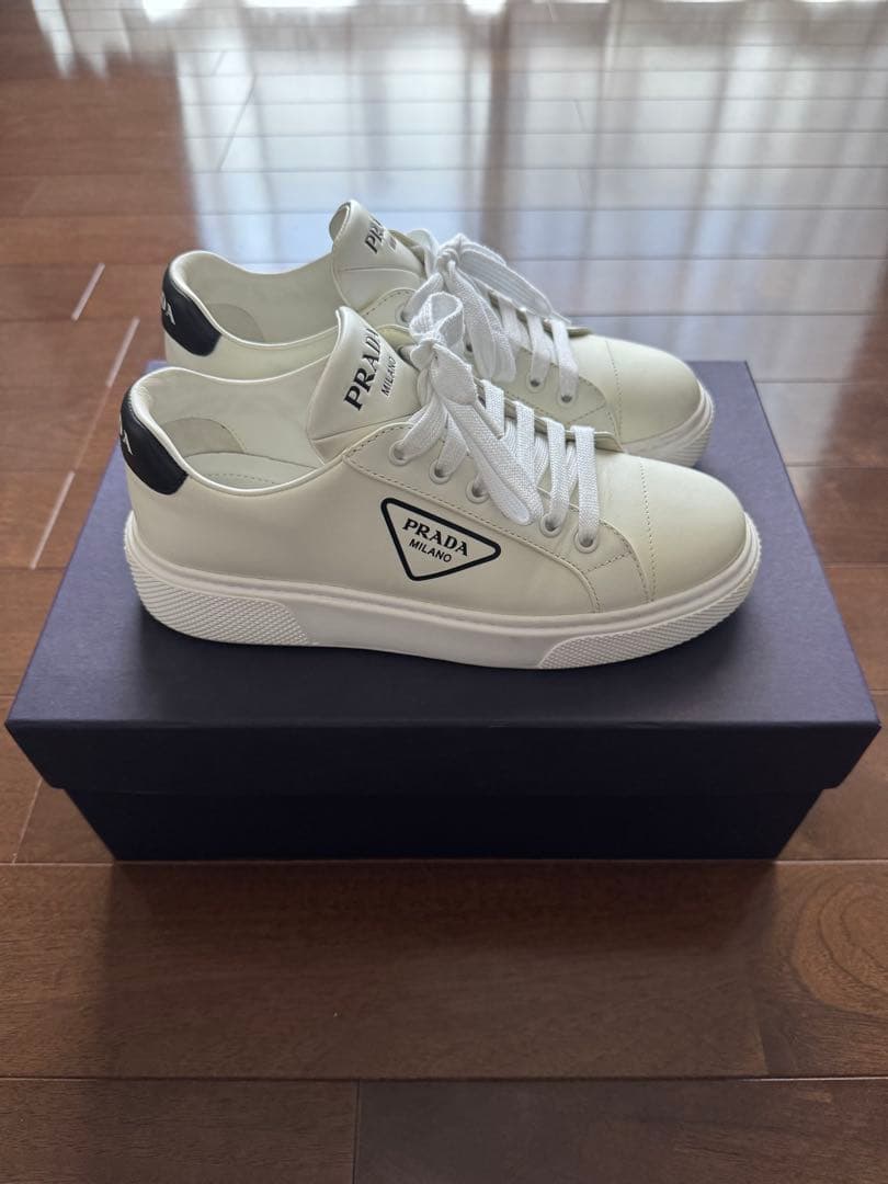 美品！PRADA スニーカー 37