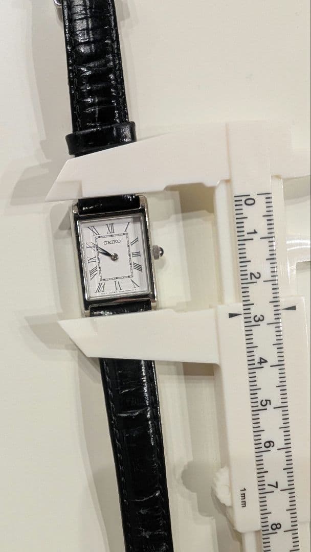時計 SEIKO Essentials SWR053 tank roman