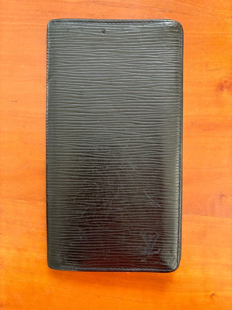 ルイヴィトン エピ ポルトカルト クレディ 長札入れ ノワール 黒