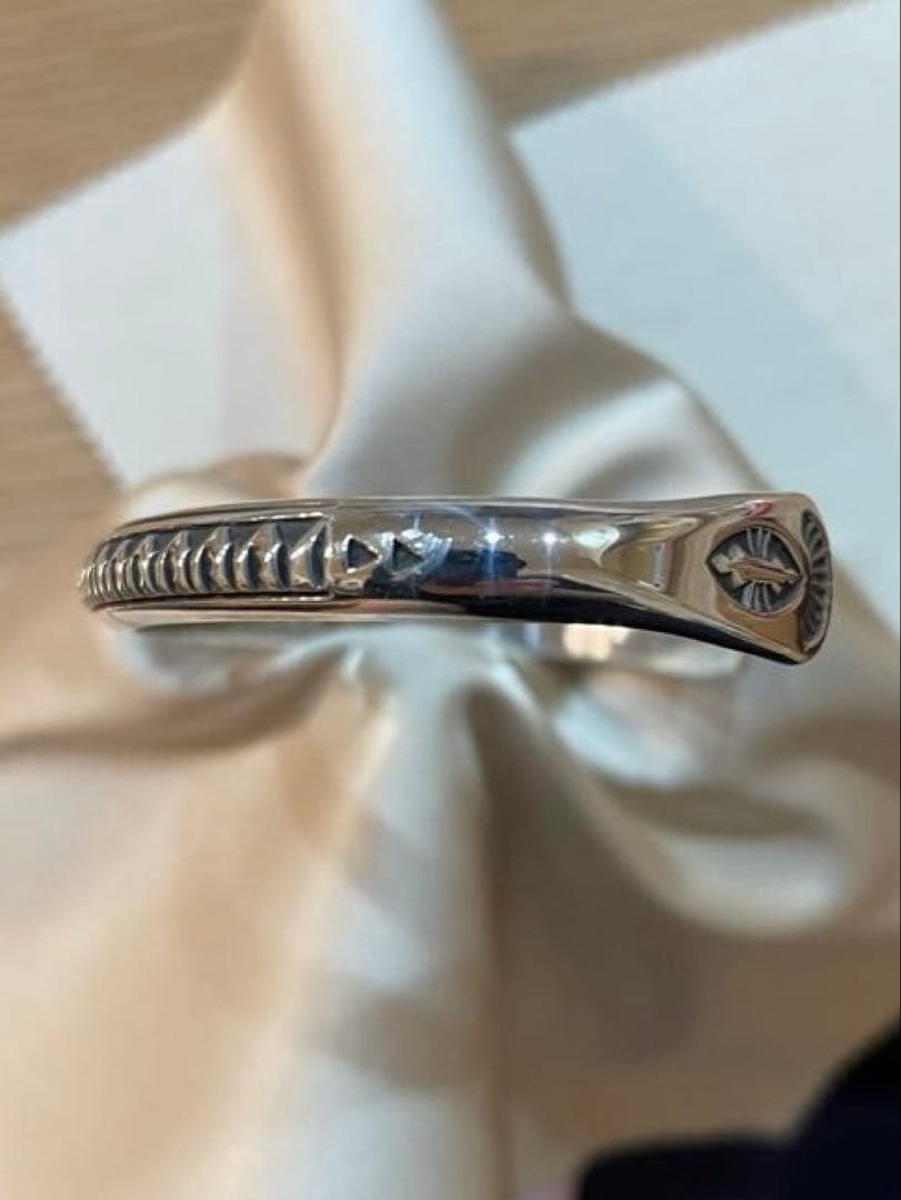 ナバホ　シルバーバングル　ライルセカテロ作　ハーフラウンド　内周16.5cm