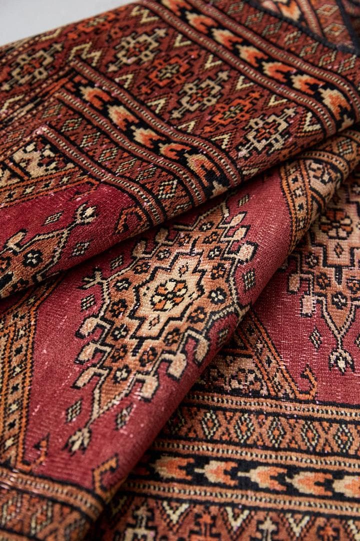 ヴィンテージラグ　トライバルラグ　ラホール産（241×74cm）赤　茶　黒