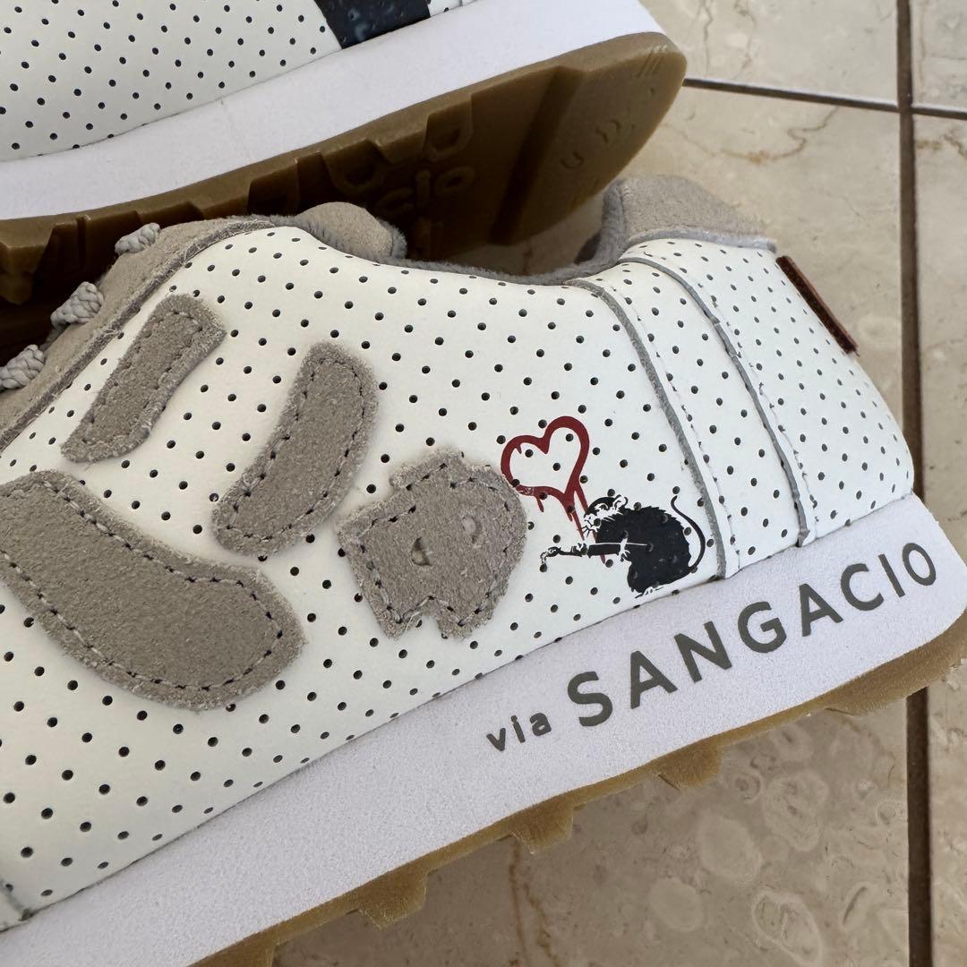 新品via SANGACIO Brandalised バンクシー スニーカー