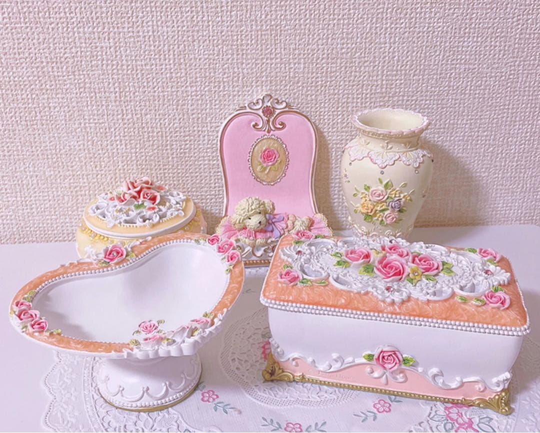 コンプリート♡早い者勝ち♡レア♡入手困難♡ロリータ♡姫系♡リズリサ♡ハローキティ