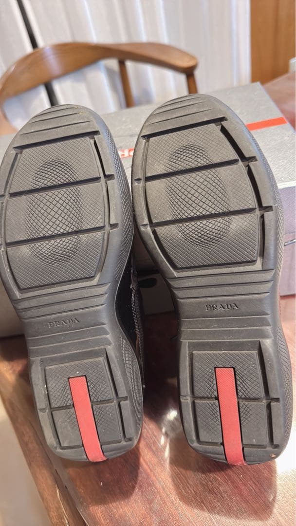 PRADA ブラック スニーカー