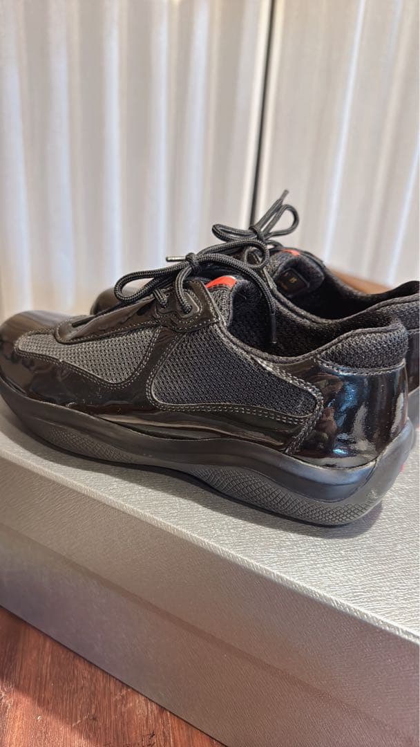 PRADA ブラック スニーカー