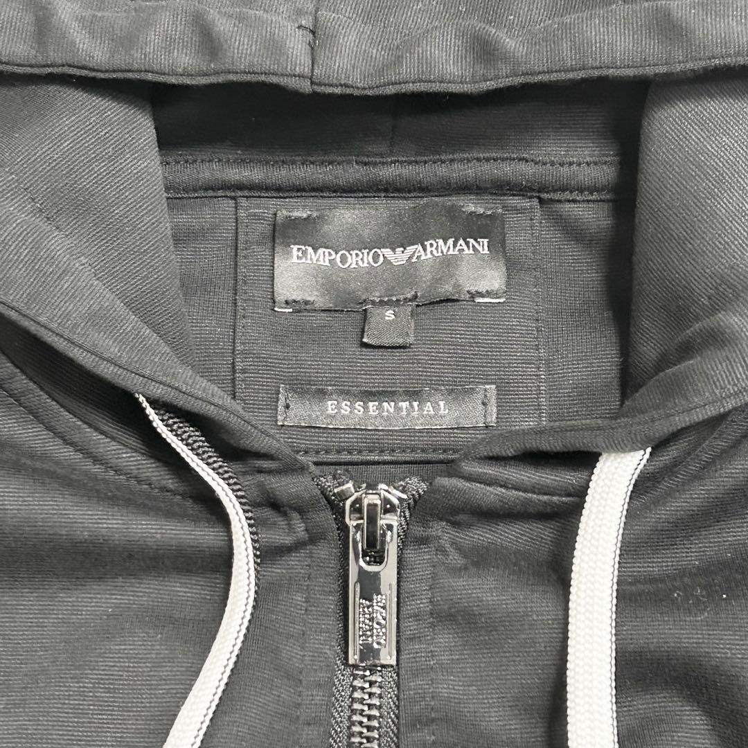 【美品】Emporio Armani エンポリオアルマーニ　パーカー　Sサイズ