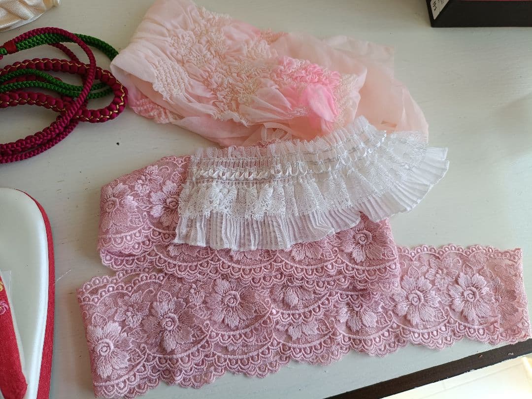 刺繍入り赤白に薔薇の花の着物に作り帯☆七五三フルセット