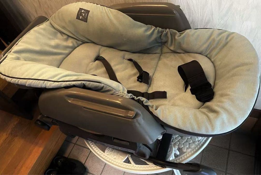 COMBI コンビ ネムリラ オートスウィング 電動ハイローチェア 新生児