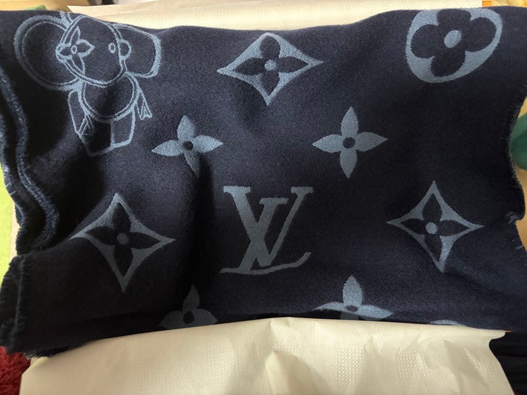 LOUIS VUITTON マフラー ネイビーモノグラム　ヴィヴィエンヌ