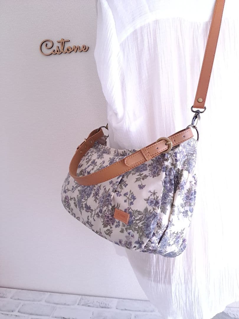 セリーヌ　ブルー　横長ショルダーBag